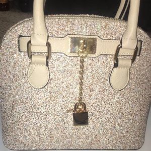 Beige glitter purse